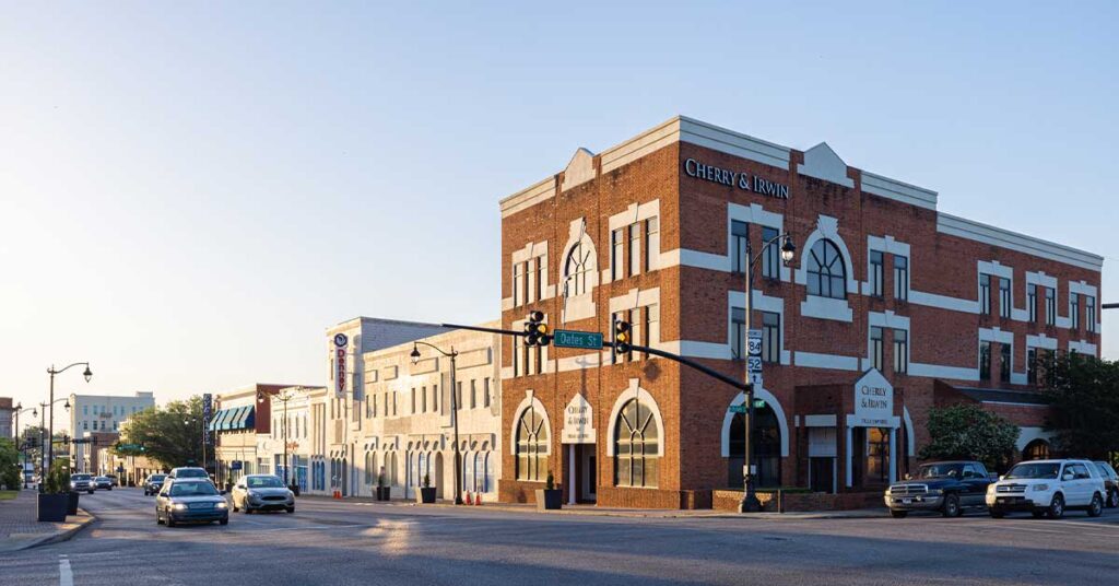 Physician Recruiter Saves Alabama Maternity Clinic from Closing its Doors